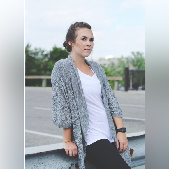 Lululemon Breeze Easy Wrap - Picture 9 of 9